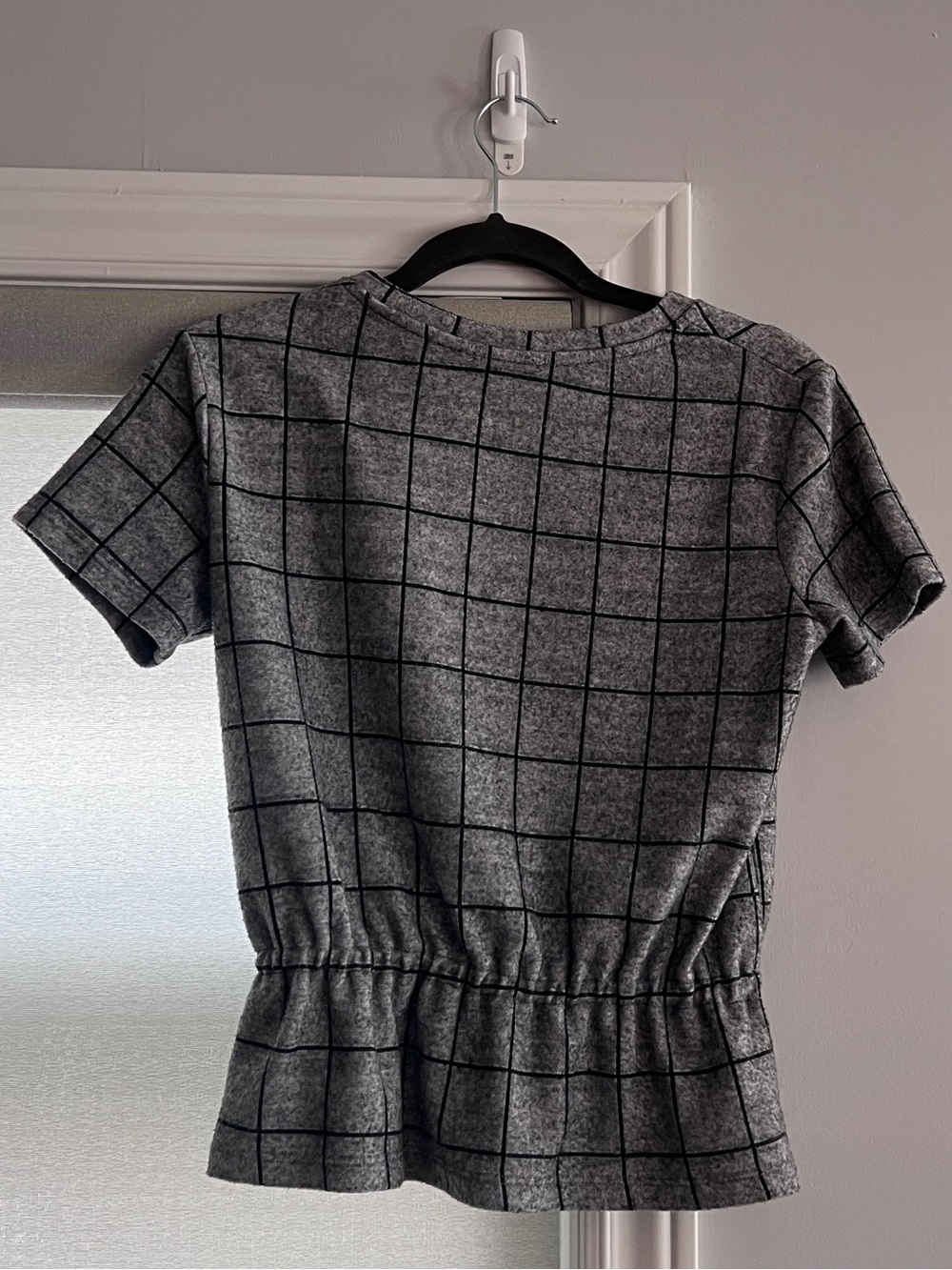 Dynamite Gray Grid-Print Short Sleeve Peplum Top - Picture 2 of 2